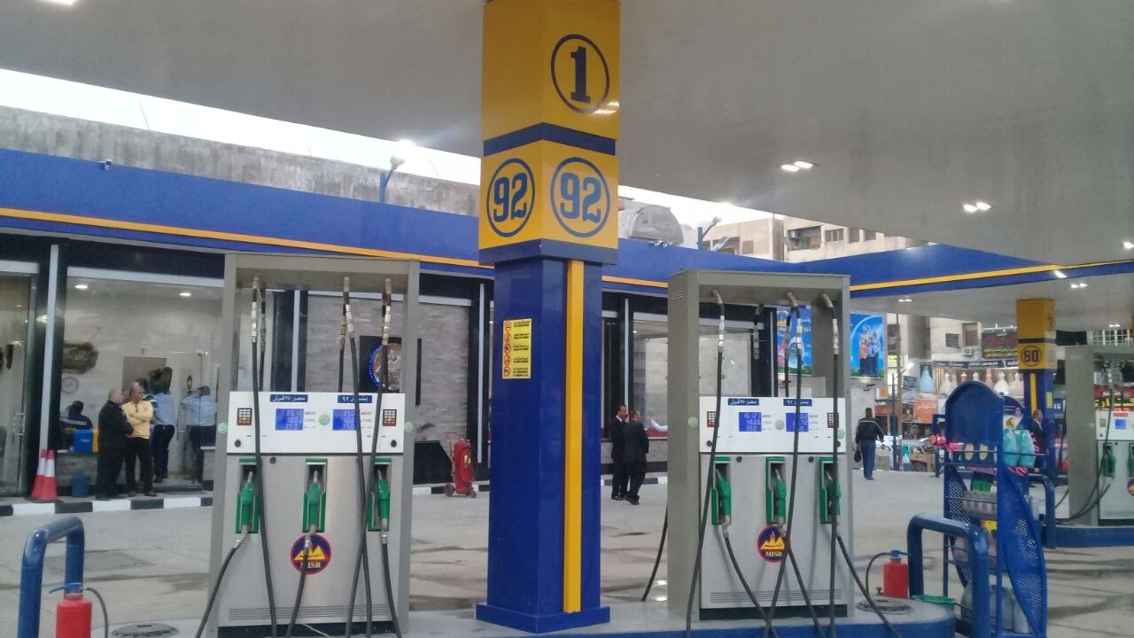 الحكومة المصرية تنفي ارتفاع أسعار البنزين