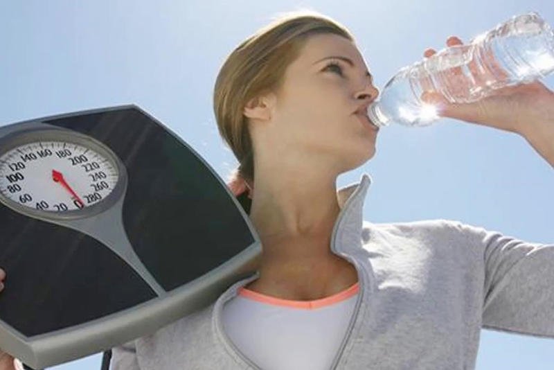 نظام رجيم الماء لفقدان الوزن خلال أسبوع ونصائح لاتباع رجيم الماء